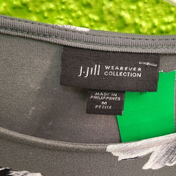 J Jill Green and White 3/4 Sleeve Relaxed Blouse - Picture 2 of 3